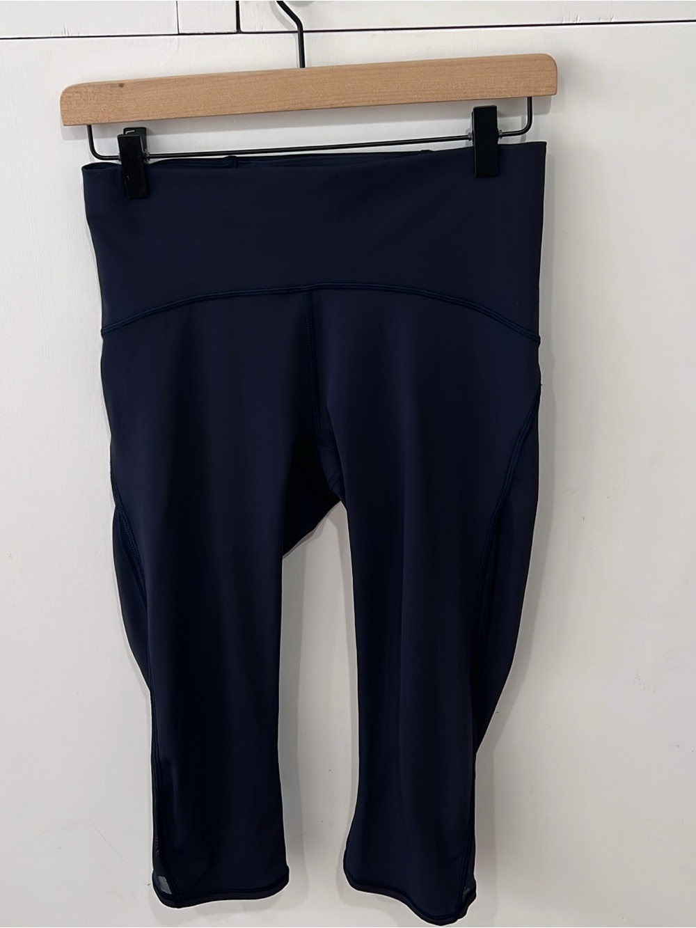 Lululemon Navy Blue Crop Leggings High Rise Capri Yoga Athletic Pants - Picture 4 of 7